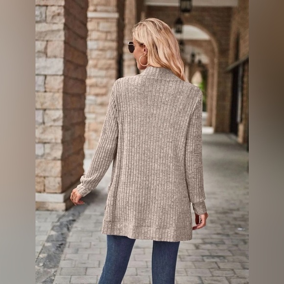 Cozy Elegance Open Front Cardigan with Pockets - Picture 3 of 4